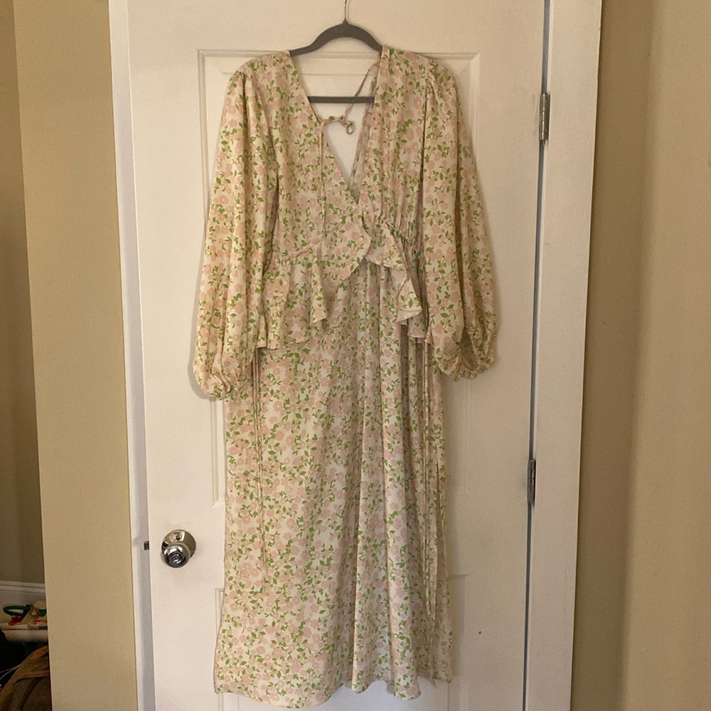 TOPSHOP Ivory Floral Print Sz. S